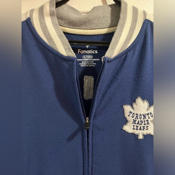 Toronto Maple Leafs track jacket - Picture 2 of 3